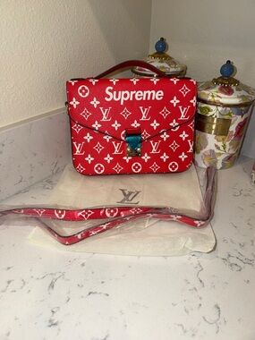 Crossbody purse
